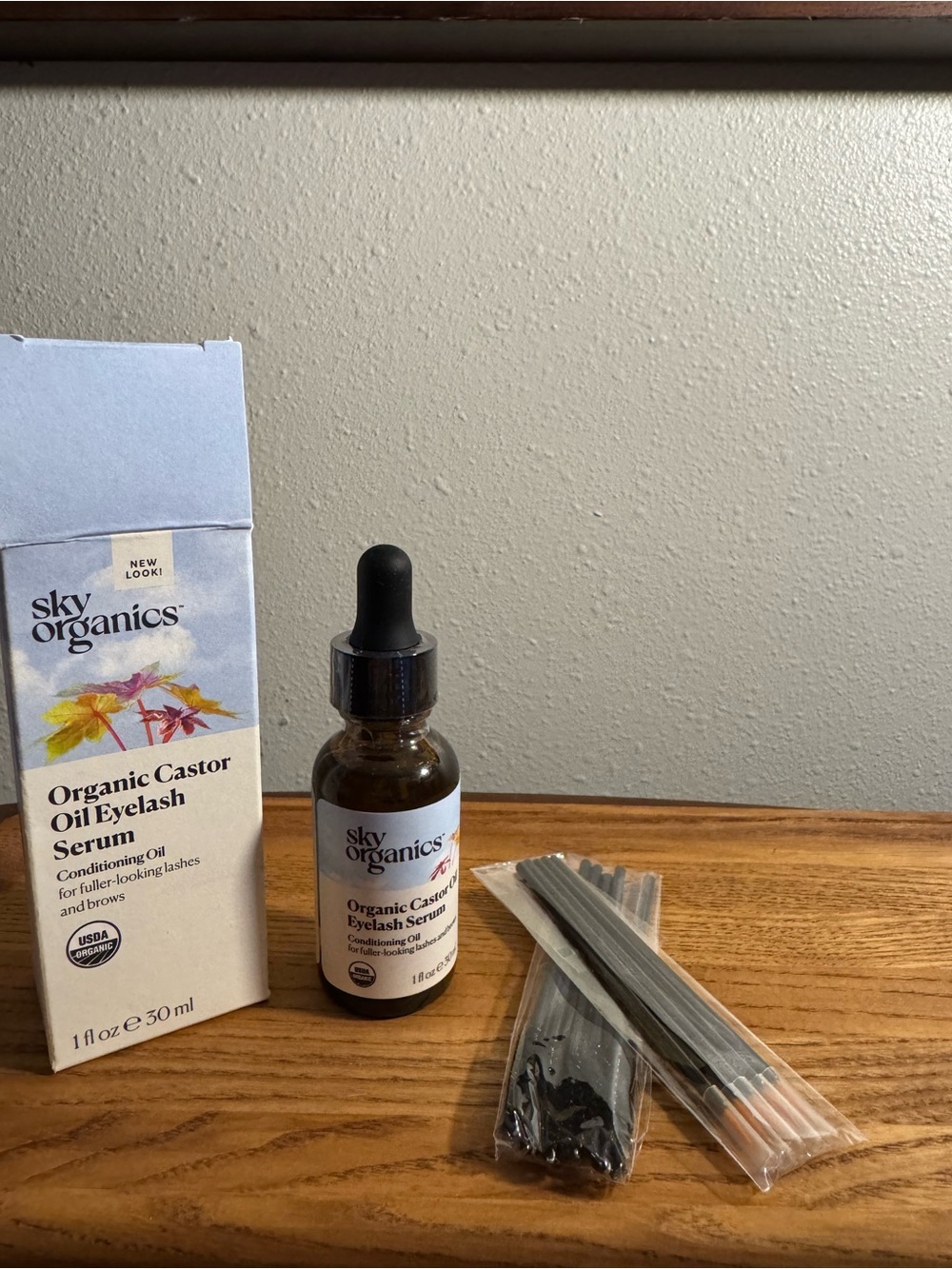 Organic Castor Oil Eyelash Serum – Brown Bottle